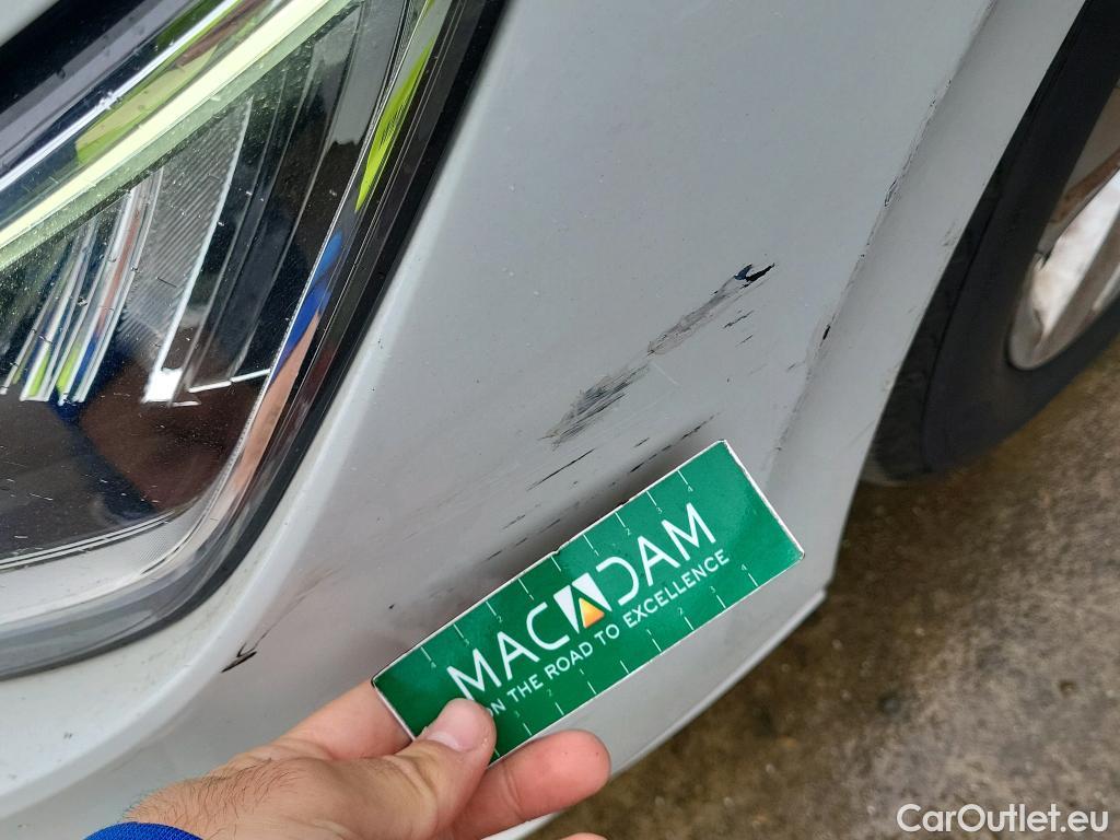  Volkswagen  Golf  VOLKSWAGEN / 2020 / 5P / berlina con portón Life 1.0 eTSI 81kW (110CV) DSG #4