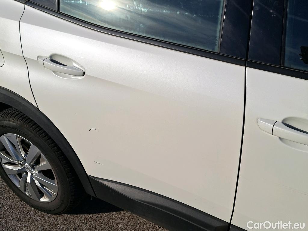  Peugeot  3008 PEUGEOT  / 2020 / 5P / todoterreno 1.2 PureTech 96KW S&S Active Pack EAT8 #5