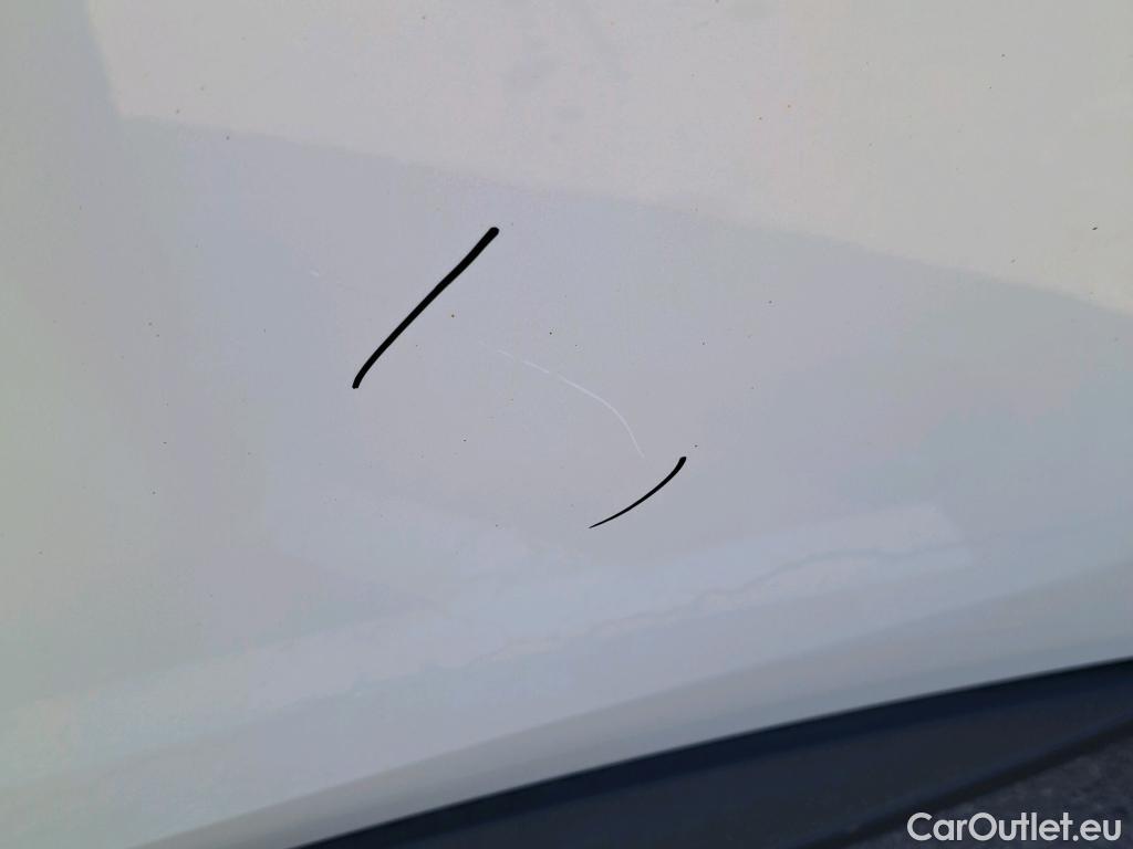  Peugeot  3008 PEUGEOT  / 2020 / 5P / todoterreno 1.2 PureTech 96KW S&S Active Pack EAT8 #4