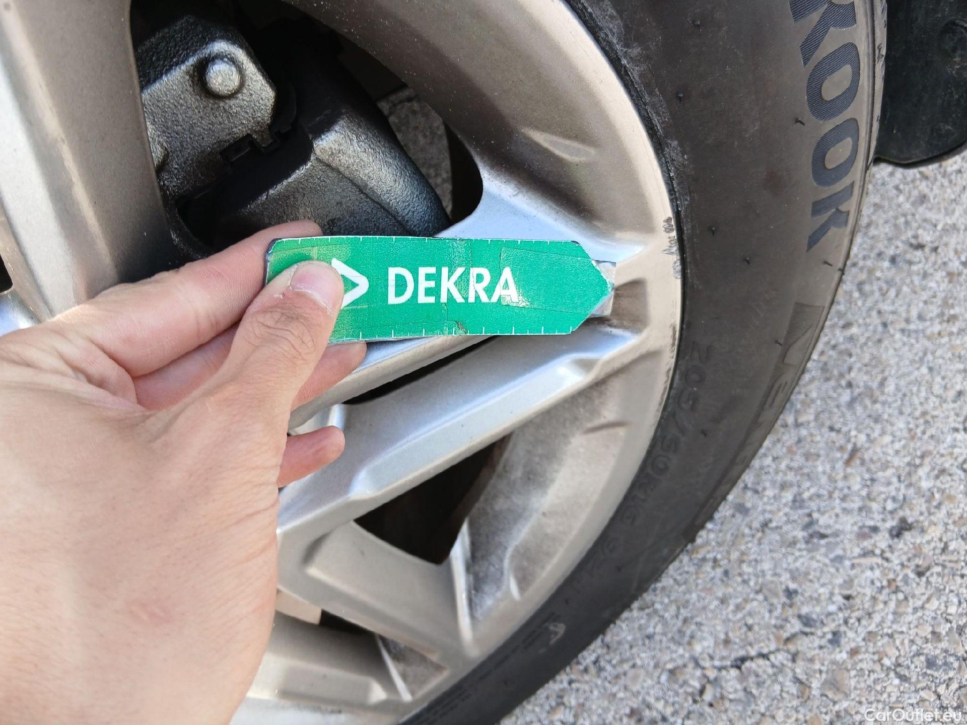  Hyundai  Konna HYUNDAI Kona / 2020 / 5P / todoterreno 1.0 TGDI Maxx 4X2 #24