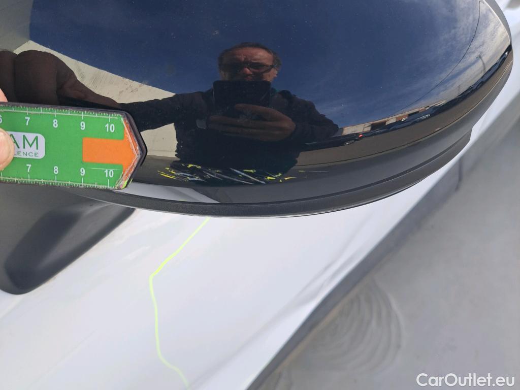  Renault  Captur RENAULT  / 2019 / 5P / todoterreno Intens TCe 90 (AC) #28