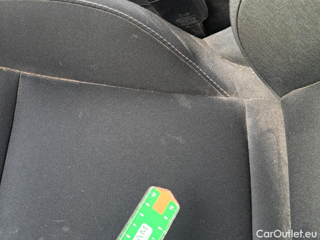  Renault  Captur RENAULT  / 2019 / 5P / todoterreno Intens TCe 90 (AC) #21