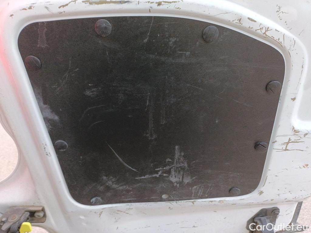  Peugeot  Partner PEUGEOT  / 2018 / 4P / furgón derivado de turismo Premium Standard 600kg BlueHDi 73kW (AC) #17