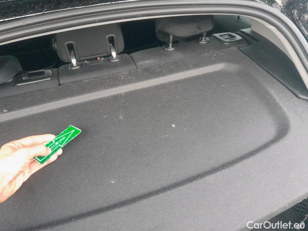  Bmw  Serie 1 BMW  / 2019 / 5P / berlina con portón 116d Corporate Auto. #5