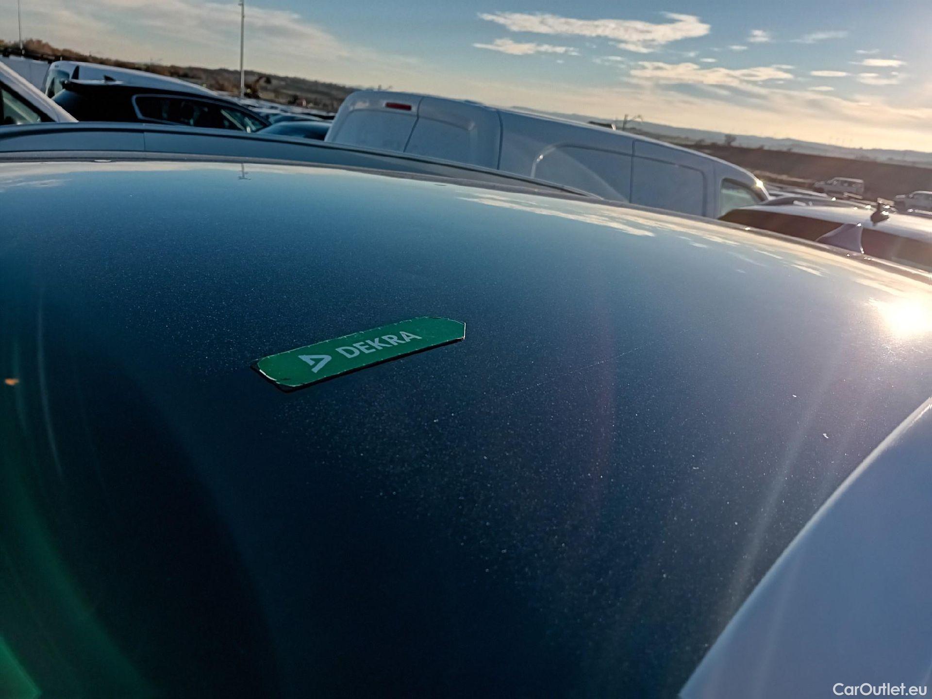  KIA  Niro KIA  / 2019 / 5P / crossover 1.6 GDi PHEV 104kW (141CV) Drive #29