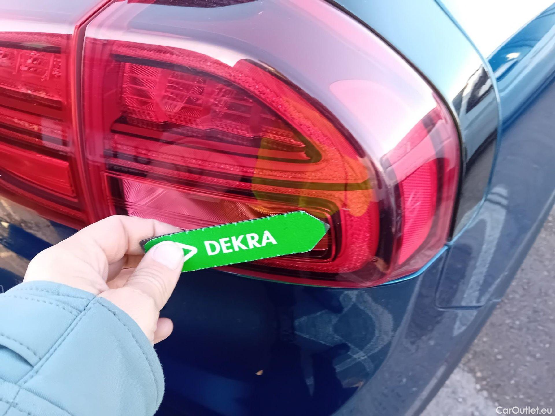  KIA  Niro KIA  / 2019 / 5P / crossover 1.6 GDi PHEV 104kW (141CV) Drive #35