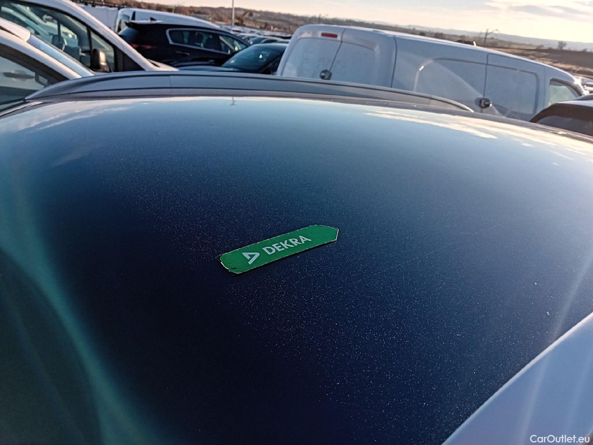  KIA  Niro KIA  / 2019 / 5P / crossover 1.6 GDi PHEV 104kW (141CV) Drive #28