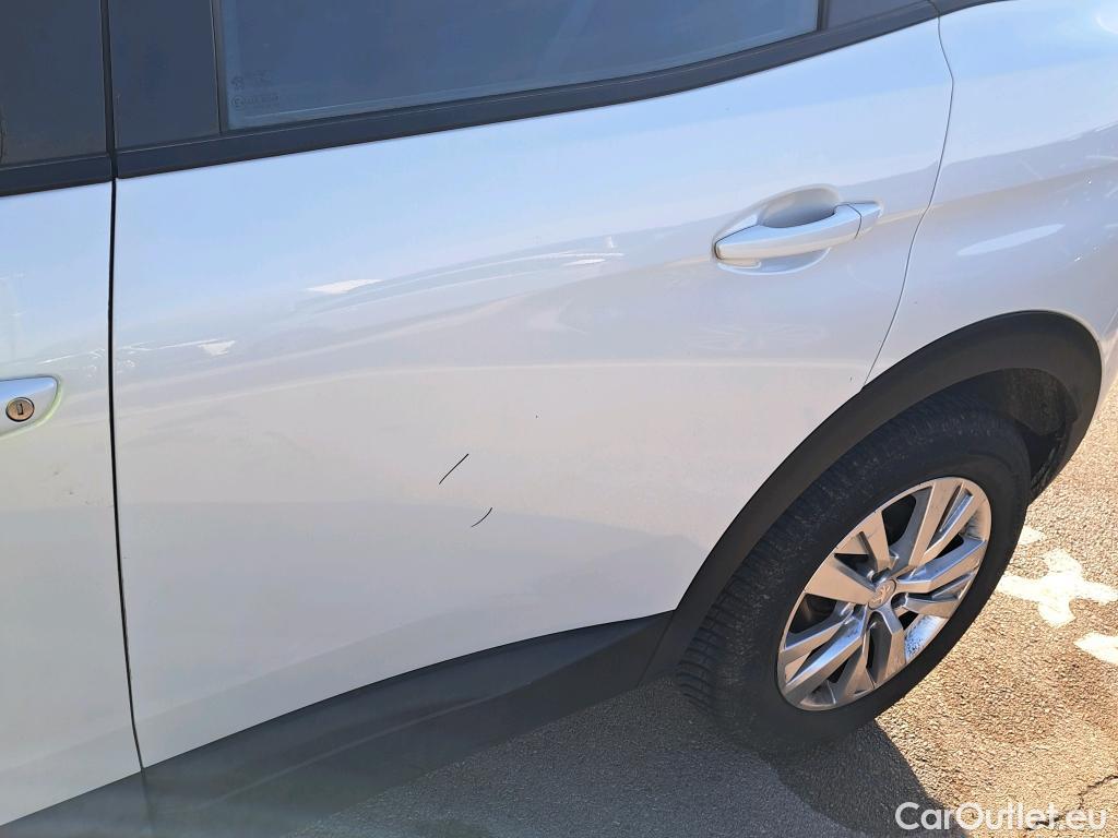  Peugeot  3008 PEUGEOT  / 2020 / 5P / todoterreno 1.2 PureTech 96KW S&S Active Pack EAT8 #3