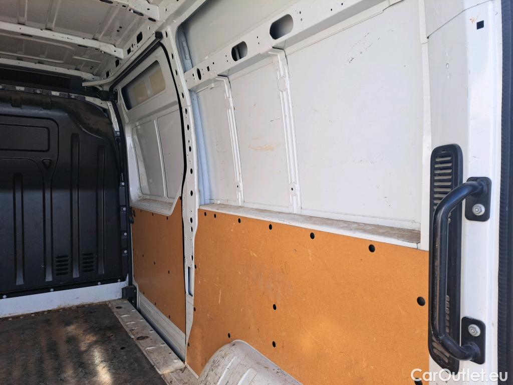  Nissan  NV400 NISSAN  / 2011 / 4P / furgón L2H2 3,5T 2.3dCi 110kW FWD Optima #65