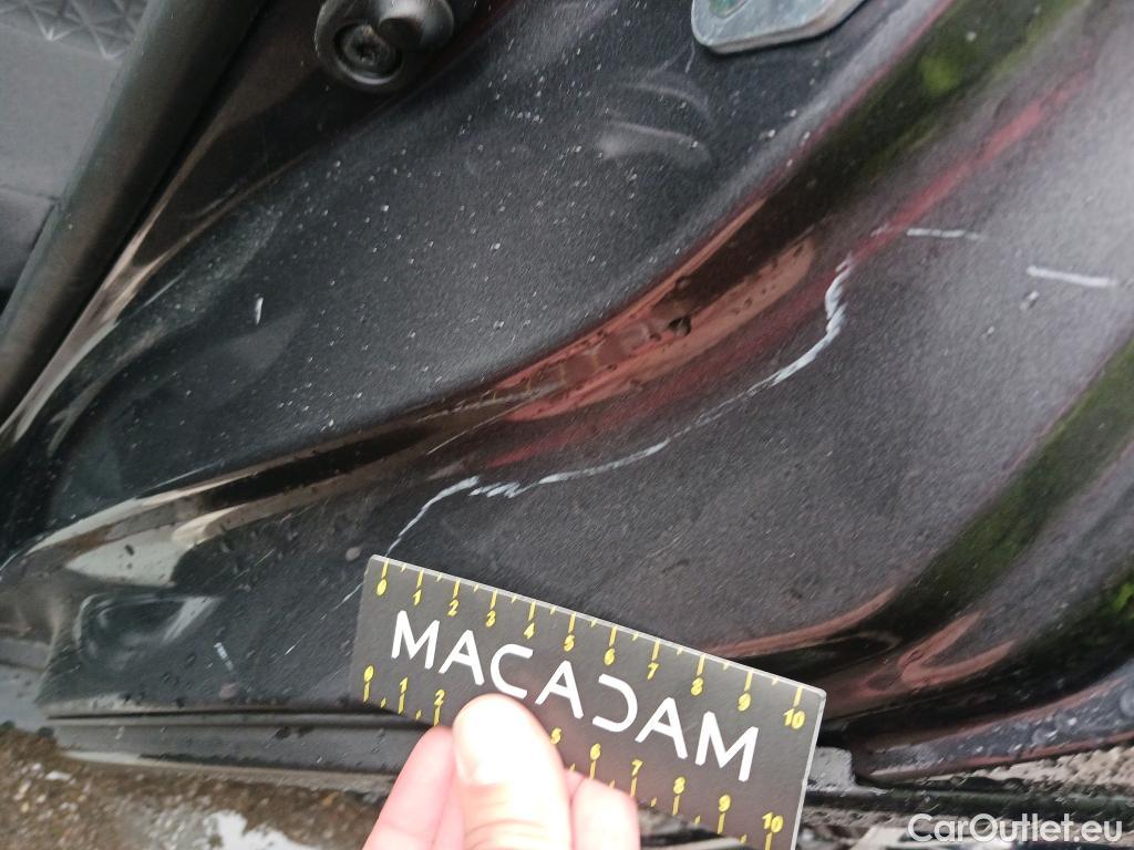  Toyota  C-HR TOYOTA  / 2019 / 5P / todoterreno 2.0 180H Advance #15