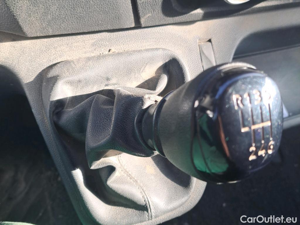  Nissan  NV400 NISSAN  / 2011 / 4P / furgón L2H2 3,5T 2.3dCi 110kW FWD Optima #48