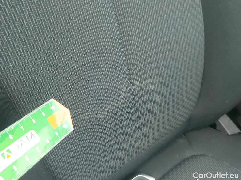  Bmw  Serie 1 BMW  / 2019 / 5P / berlina con portón 118i #7