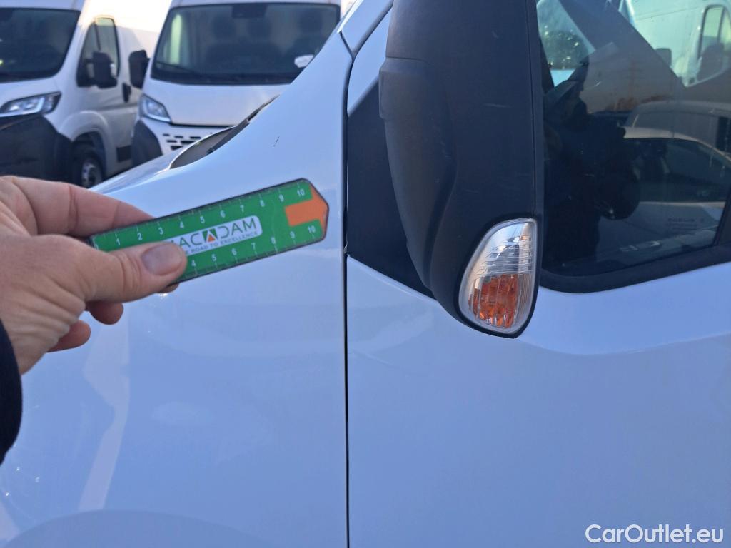  Nissan  NV400 NISSAN  / 2011 / 4P / furgón L2H2 3,5T 2.3dCi 110kW FWD Optima #62