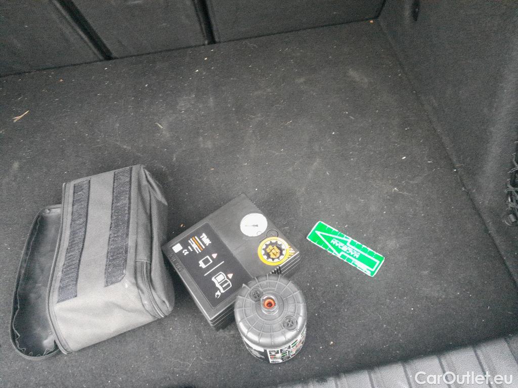  Bmw  Serie 1 BMW  / 2019 / 5P / berlina con portón 116d Corporate Auto. #6