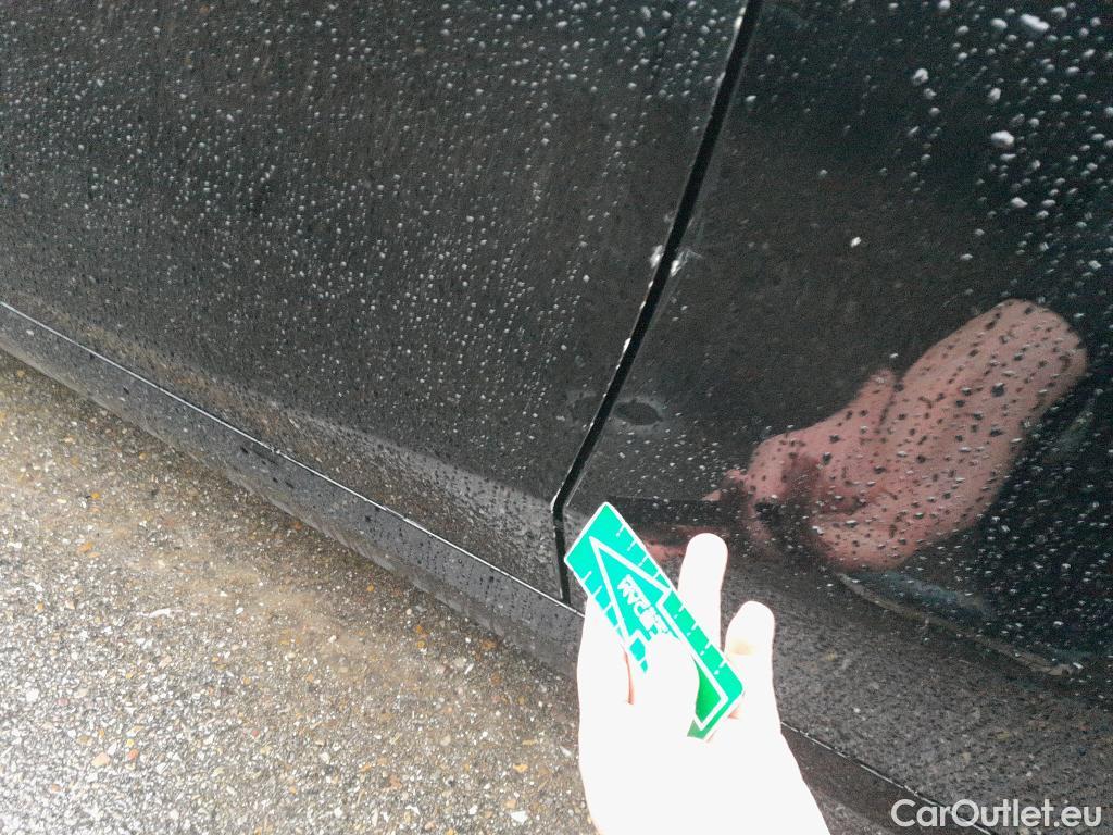  Bmw  Serie 1 BMW  / 2019 / 5P / berlina con portón 116d Corporate Auto. #3