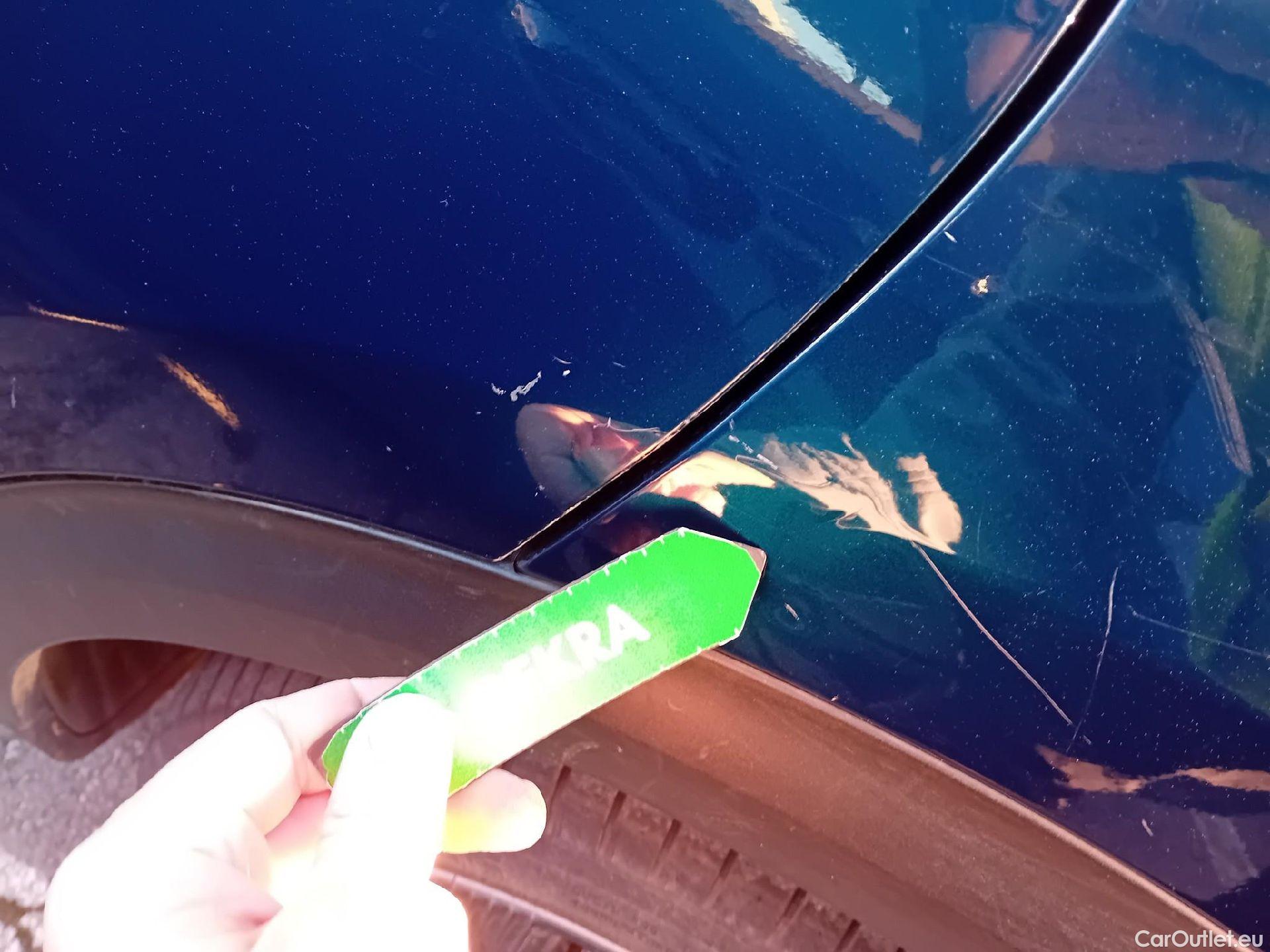  KIA  Niro KIA  / 2019 / 5P / crossover 1.6 GDi PHEV 104kW (141CV) Drive #19