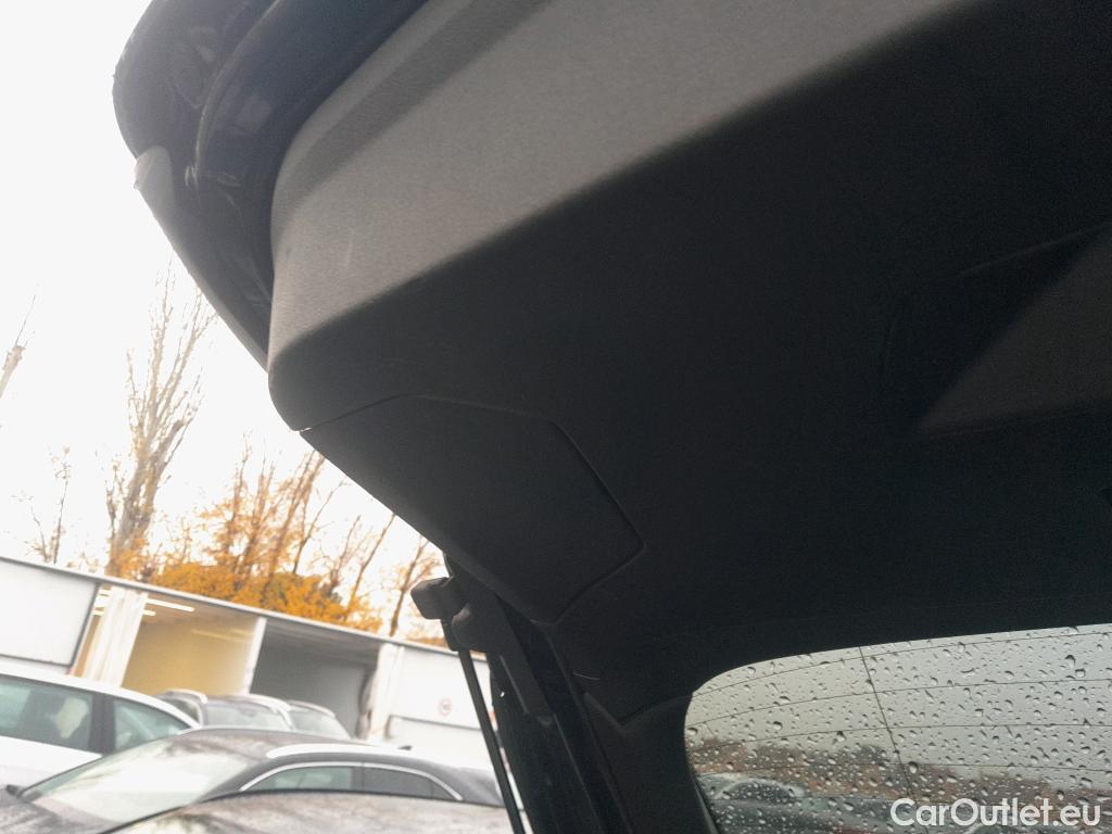  Bmw  Serie 1 BMW  / 2019 / 5P / berlina con portón 116d Corporate Auto. #7