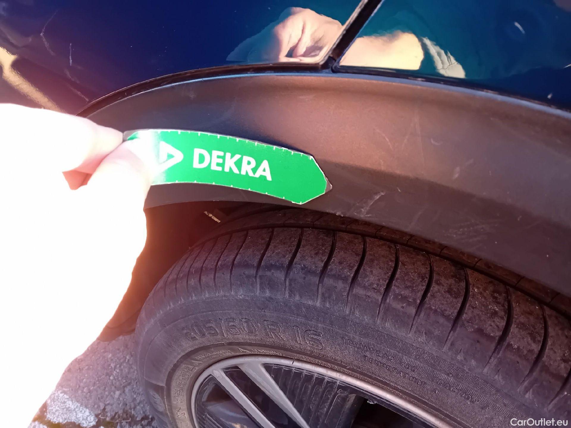  KIA  Niro KIA  / 2019 / 5P / crossover 1.6 GDi PHEV 104kW (141CV) Drive #20