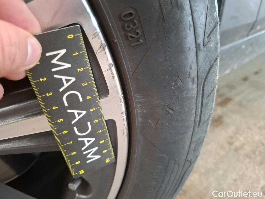  Bmw  Serie 1 Série 1 Berline 118 i Lounge 1.5 135CV BVA7 E6d #36