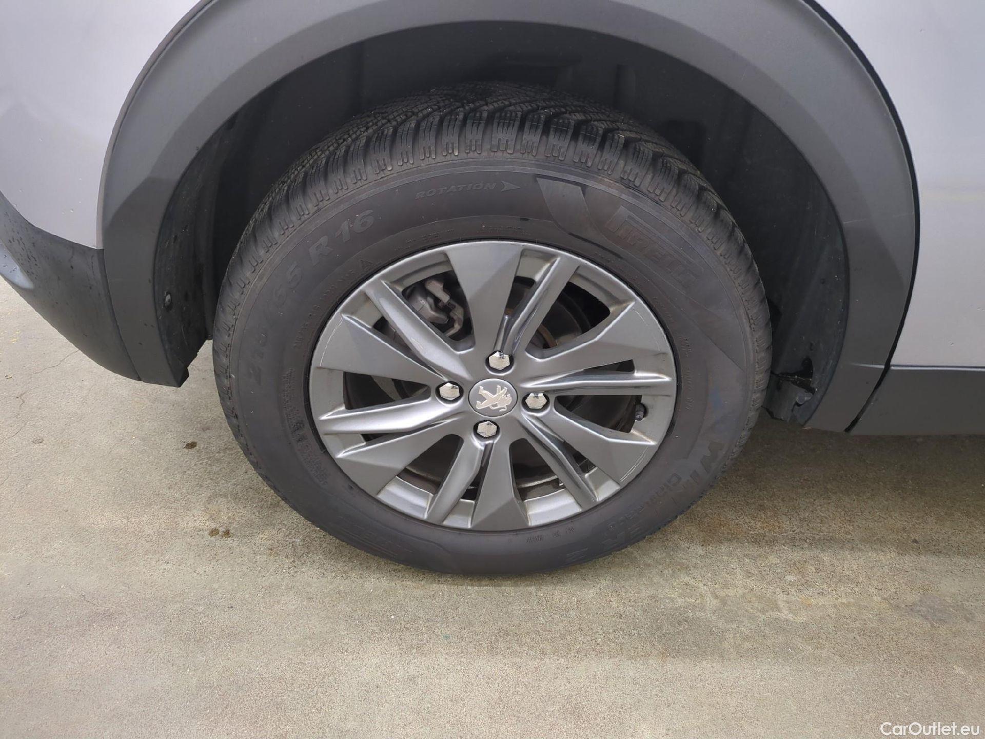  Peugeot  2008  Active Pack 1.2 PureTech 130CV BVA8 E6d #17