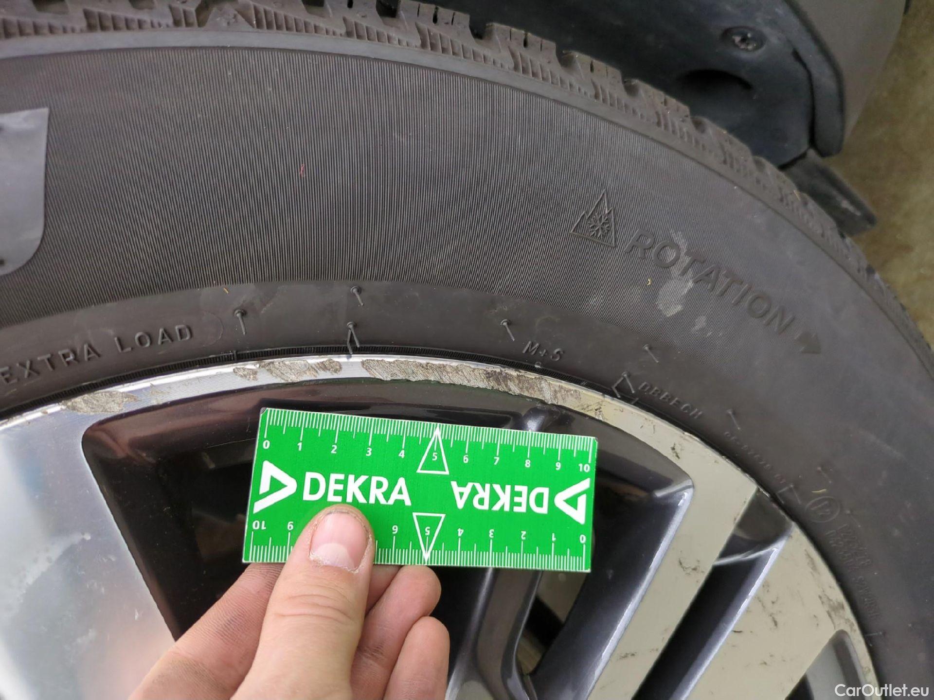  Peugeot  3008  Allure 1.2 PureTech 130CV BVA8 E6d #24