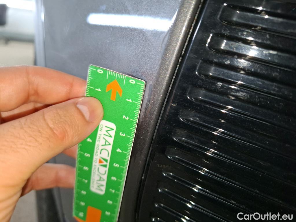  Peugeot  3008 PEUGEOT  / 2020 / 5P / SUV 1.6 HYBRID 225 E-EAT8 Allure #31