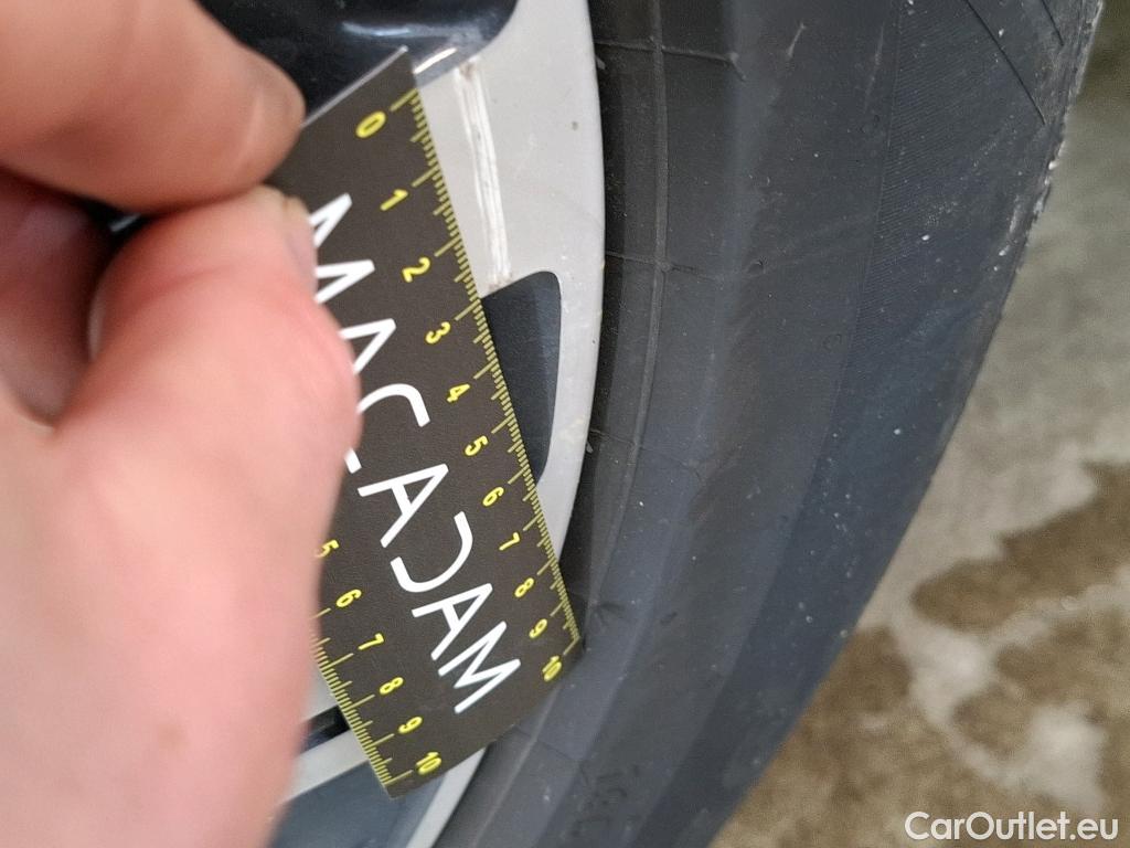  Peugeot  208  Allure Business 1.2 PureTech 100CV BVM6 E6d #35