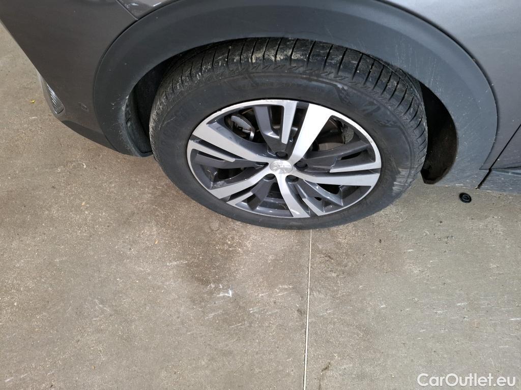  Peugeot  3008 PEUGEOT  / 2020 / 5P / SUV 1.6 HYBRID 225 E-EAT8 Allure #17