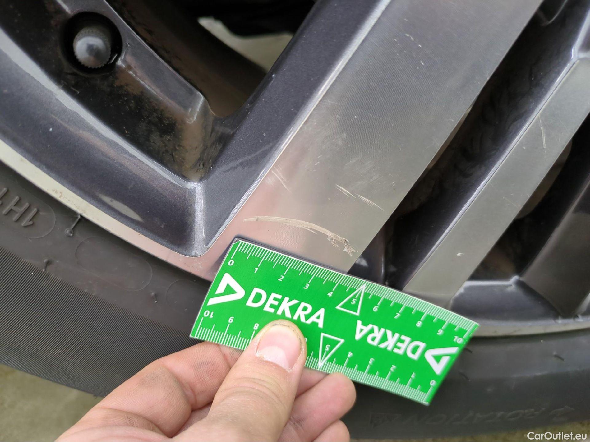  Peugeot  3008  Allure 1.2 PureTech 130CV BVA8 E6d #18