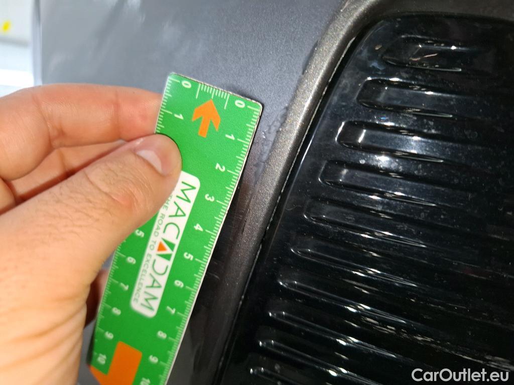  Peugeot  3008 PEUGEOT  / 2020 / 5P / SUV 1.6 HYBRID 225 E-EAT8 Allure #32