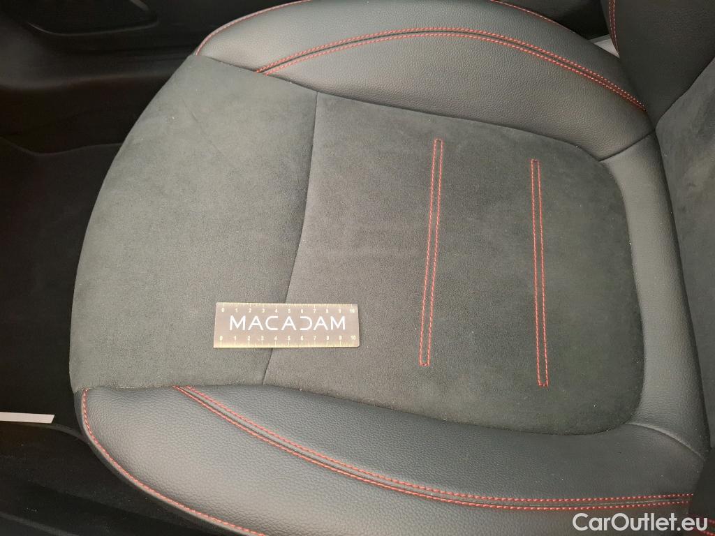  Mercedes  CLA-Klasse CLA Shooting Brake 250 e Progressive Line / Options 6000 € #28