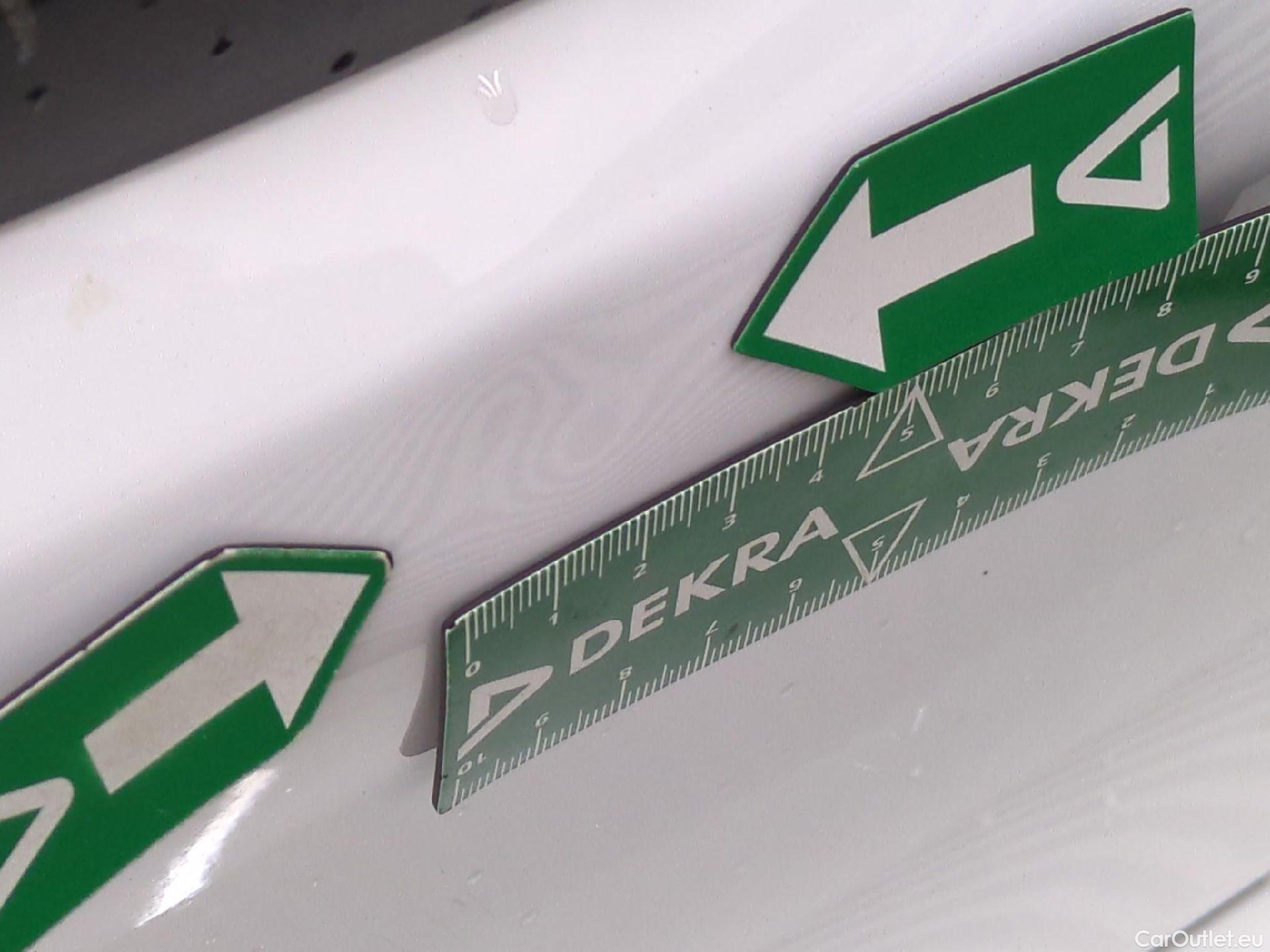  Peugeot  208  Premium 1.5 HDi 100CV BVM6 E6d #44