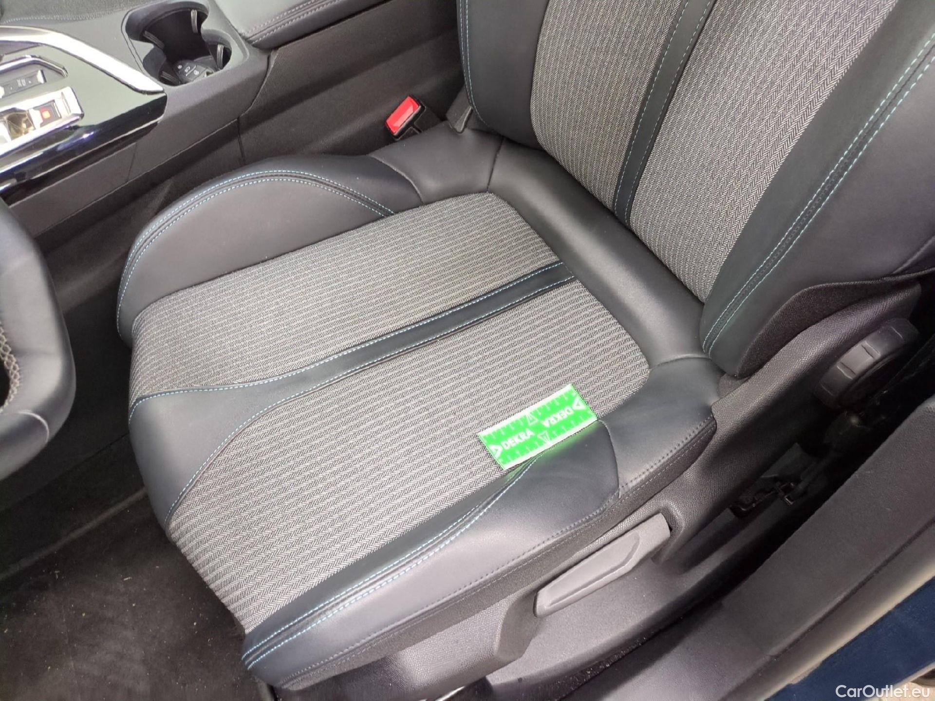  Peugeot  3008  Allure 1.2 PureTech 130CV BVA8 E6d #2