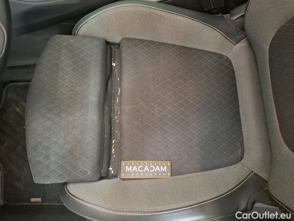  Opel   Grandland X Grandland X Elegance Business 1.2 Turbo 130CV BVA8 E6d #25