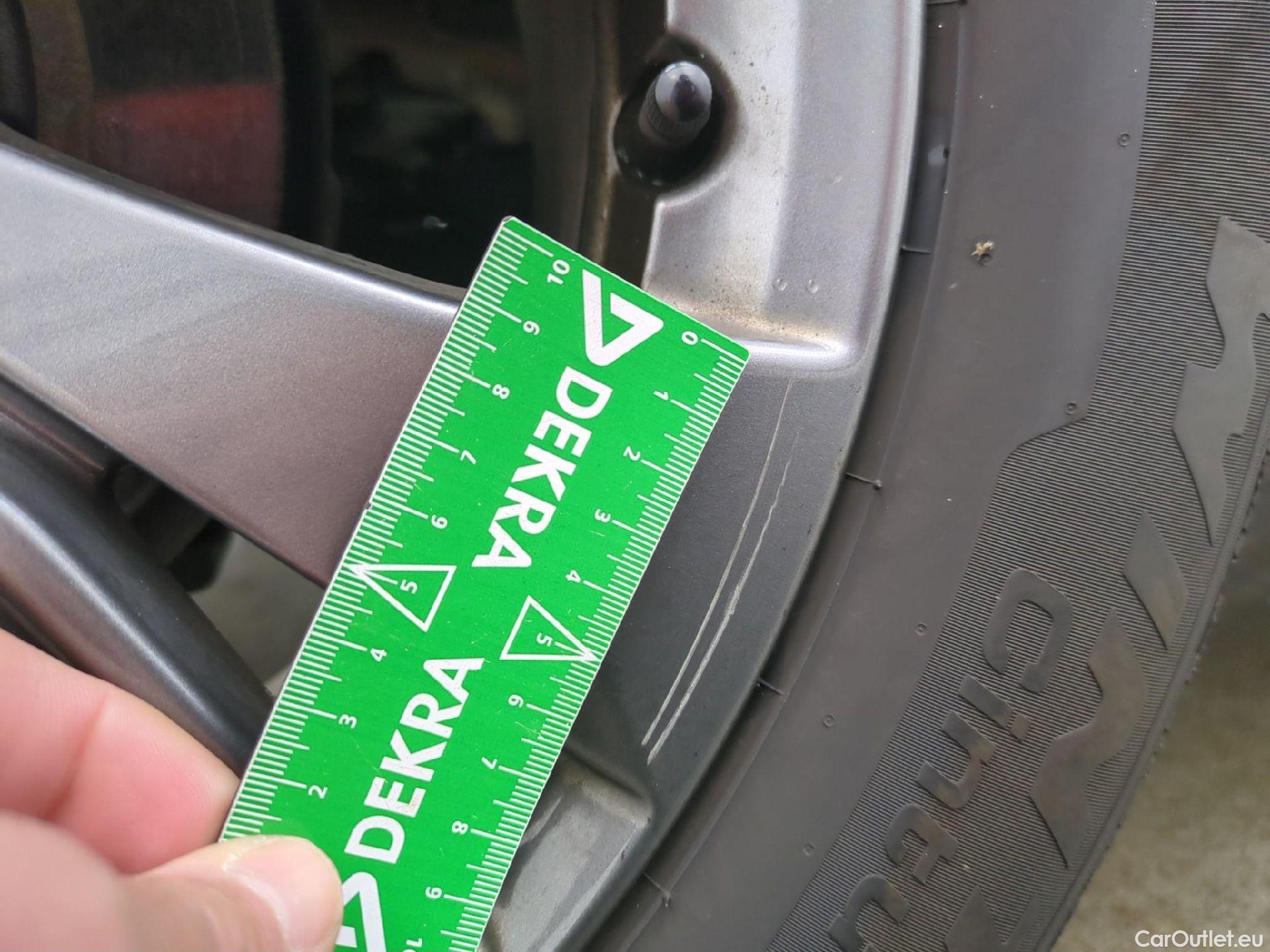  Peugeot  2008  Active Pack 1.2 PureTech 130CV BVA8 E6d #18