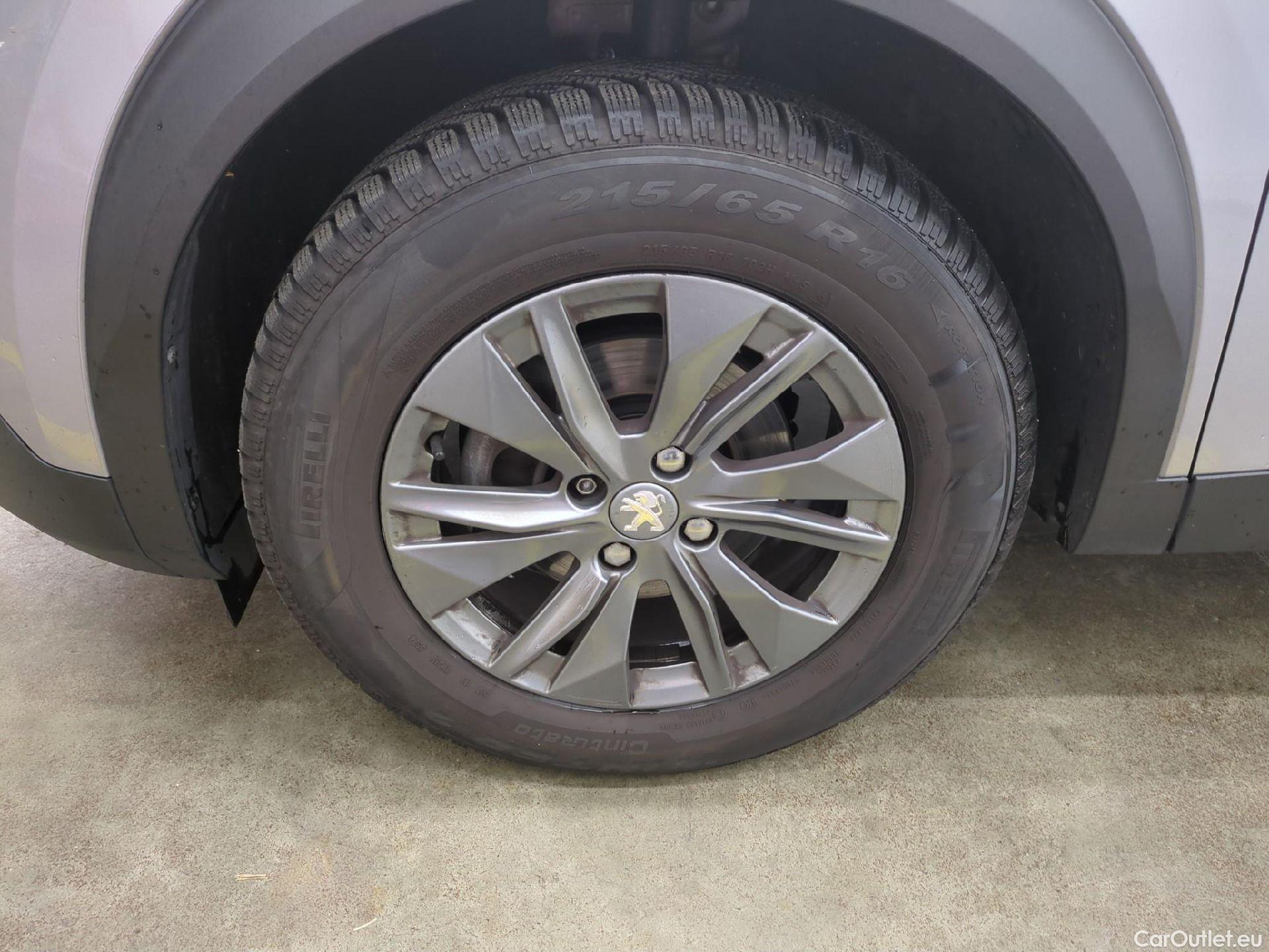  Peugeot  2008  Active Pack 1.2 PureTech 130CV BVA8 E6d #2