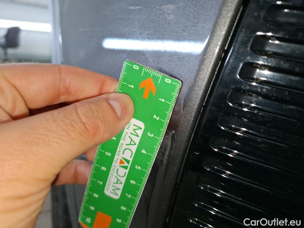  Peugeot  3008 PEUGEOT  / 2020 / 5P / SUV 1.6 HYBRID 225 E-EAT8 Allure #30