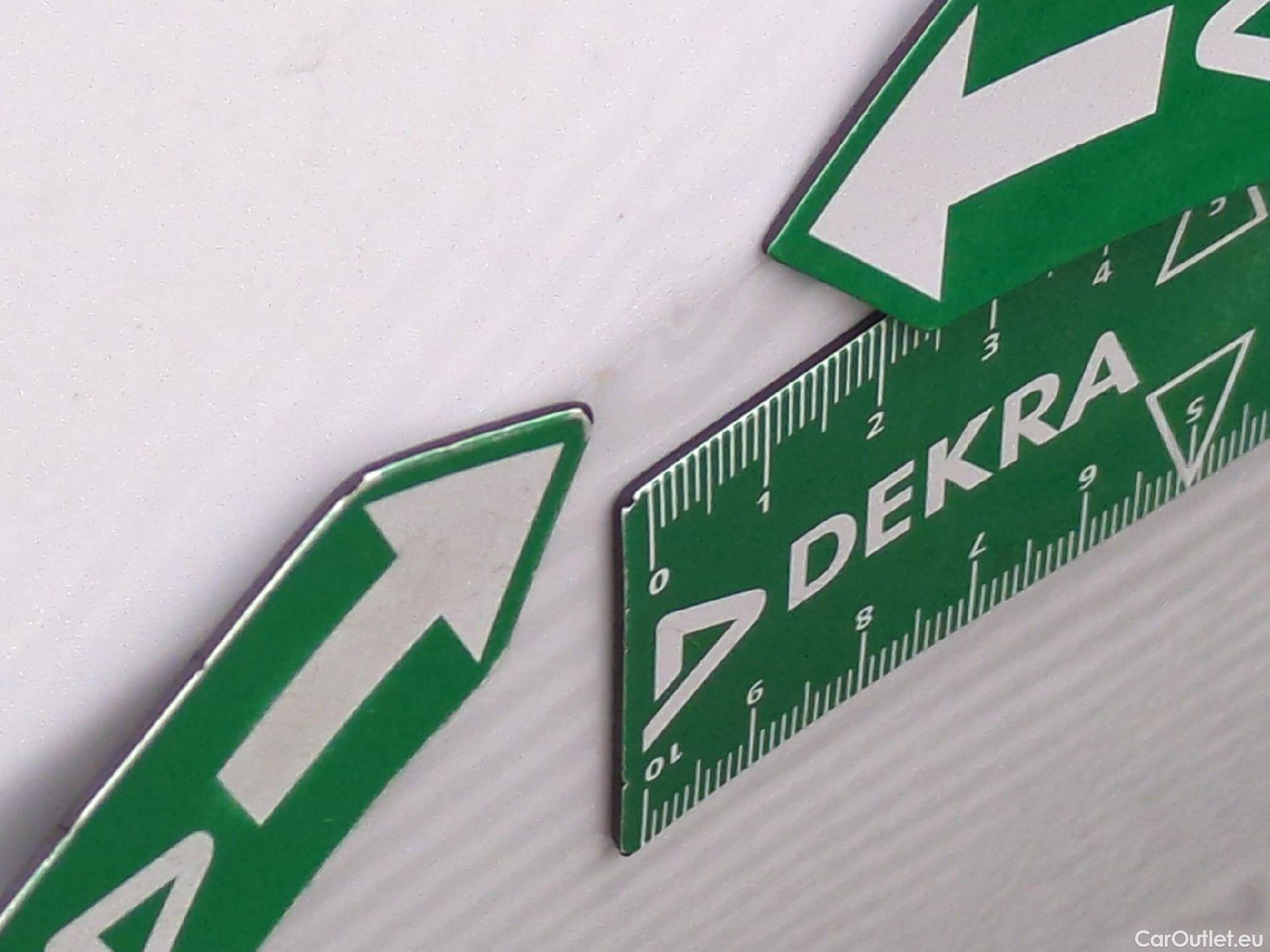  Peugeot  208  Premium 1.5 HDi 100CV BVM6 E6d #42