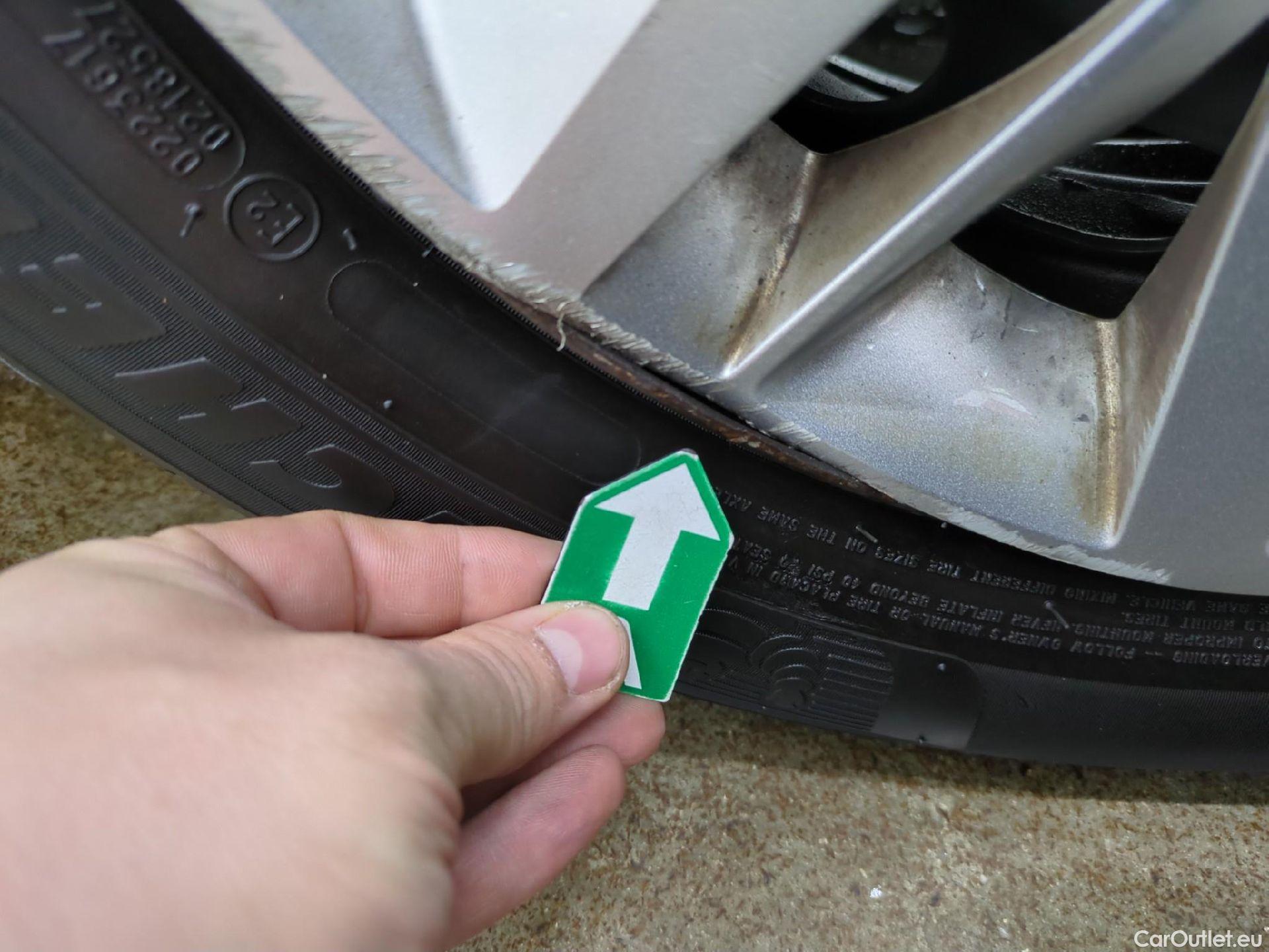  Peugeot  208  Premium 1.5 HDi 100CV BVM6 E6d #18