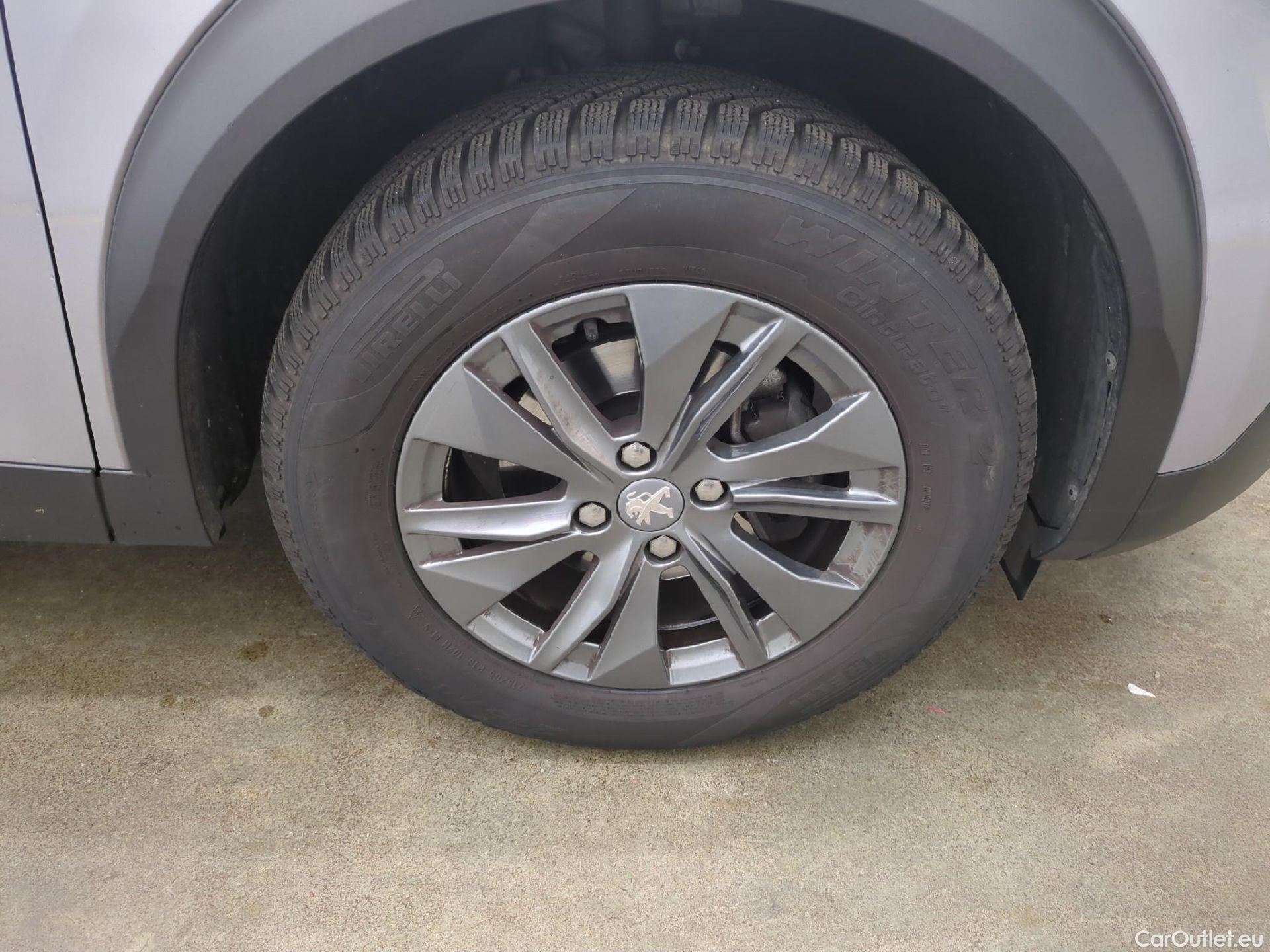  Peugeot  2008  Active Pack 1.2 PureTech 130CV BVA8 E6d #20