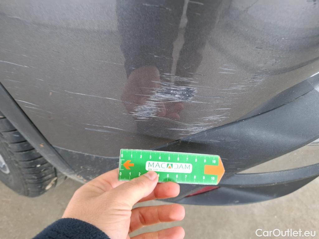  Peugeot  3008 PEUGEOT  / 2020 / 5P / SUV 1.6 HYBRID 225 E-EAT8 Allure #11