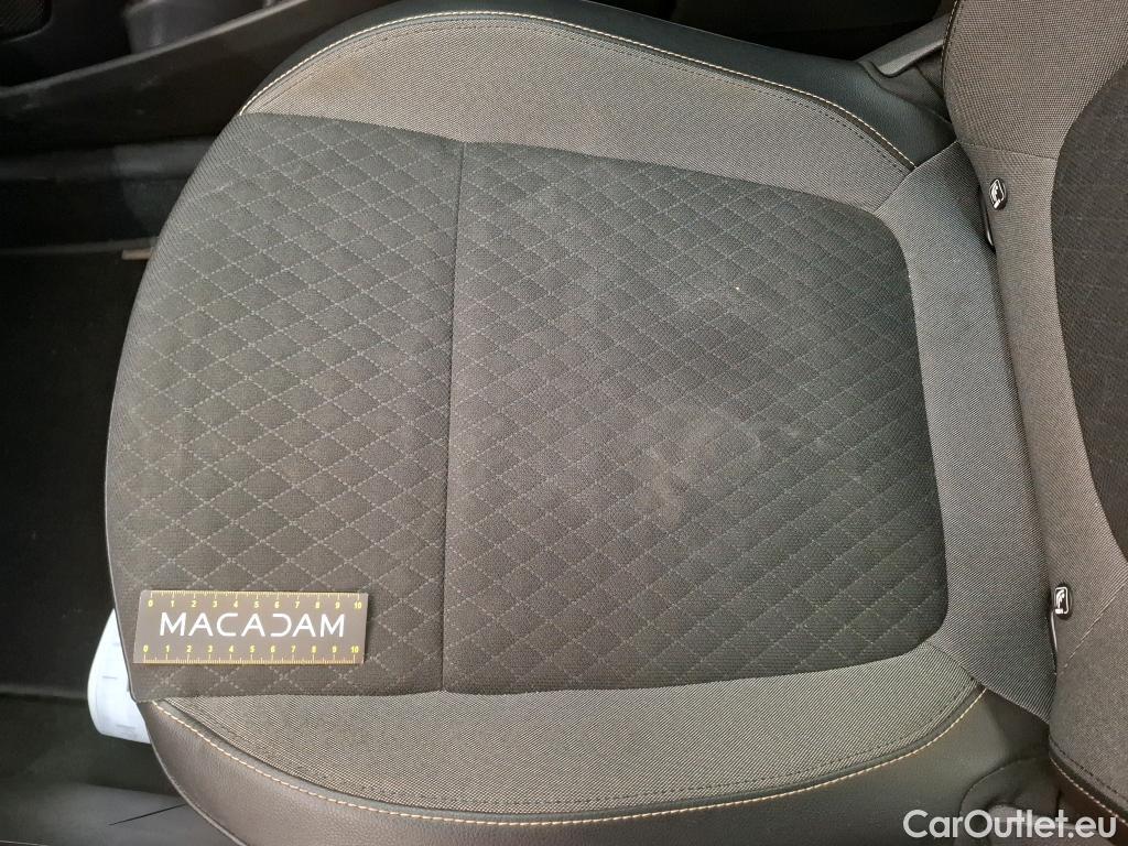  Opel   Grandland X Grandland X Elegance Business 1.2 Turbo 130CV BVA8 E6d #24