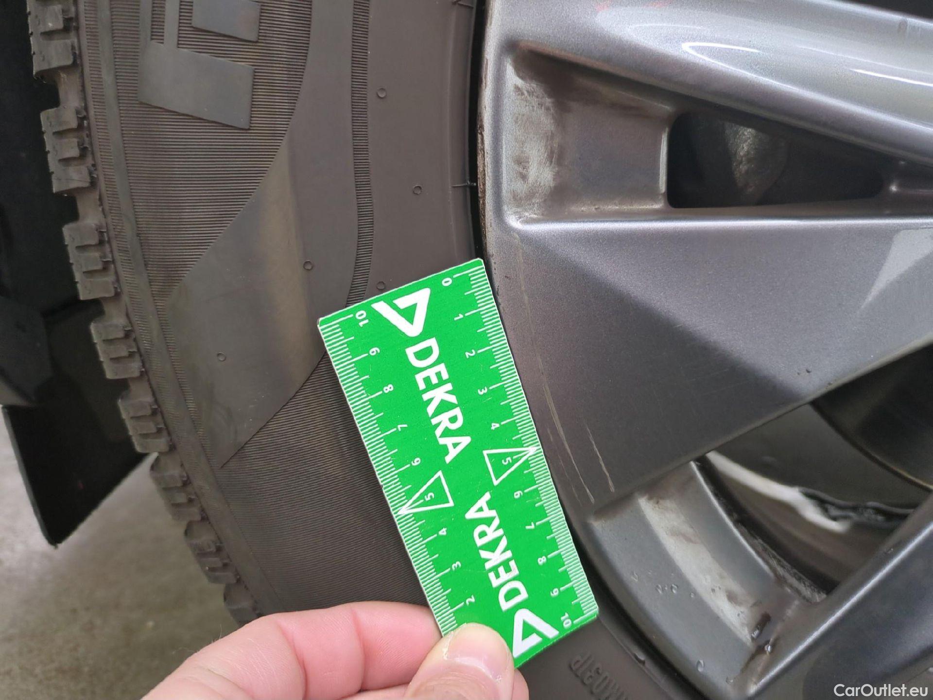  Peugeot  2008  Active Pack 1.2 PureTech 130CV BVA8 E6d #4