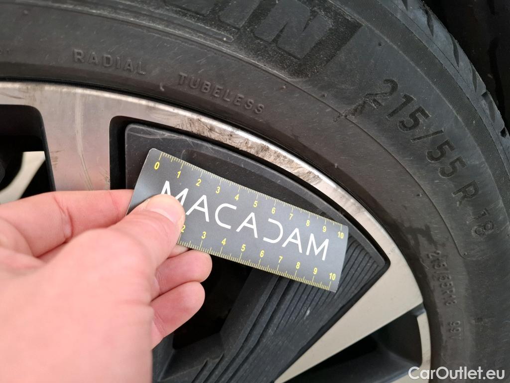  Peugeot  2008  GT 1.2 PureTech 155CV BVA8 E6d #21