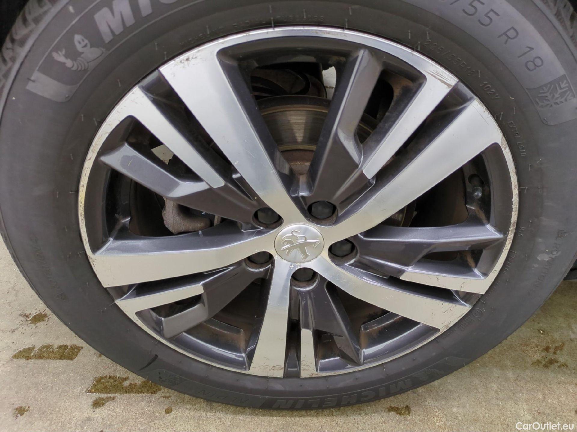  Peugeot  3008  Allure 1.2 PureTech 130CV BVA8 E6d #28