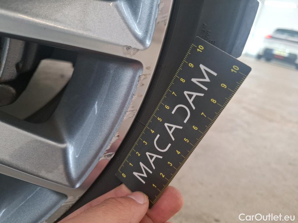  Mercedes  CLA-Klasse CLA Shooting Brake 250 e Progressive Line / Options 6000 € #12