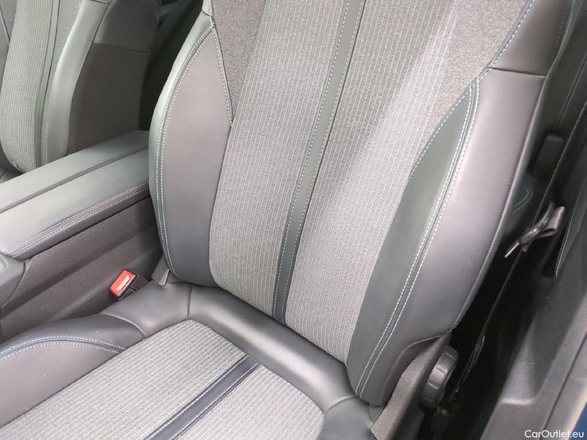  Peugeot  3008  Allure 1.2 PureTech 130CV BVA8 E6d #4