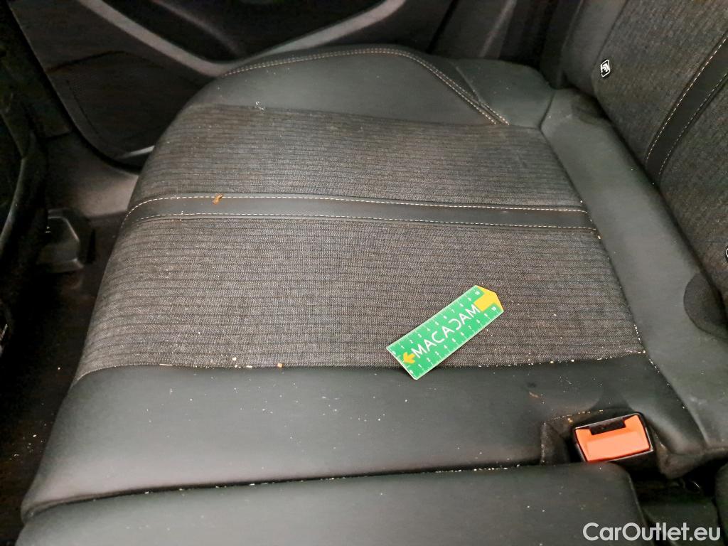  Peugeot  3008  GT Line 1.5 HDi 130CV BVA8 E6dT #38