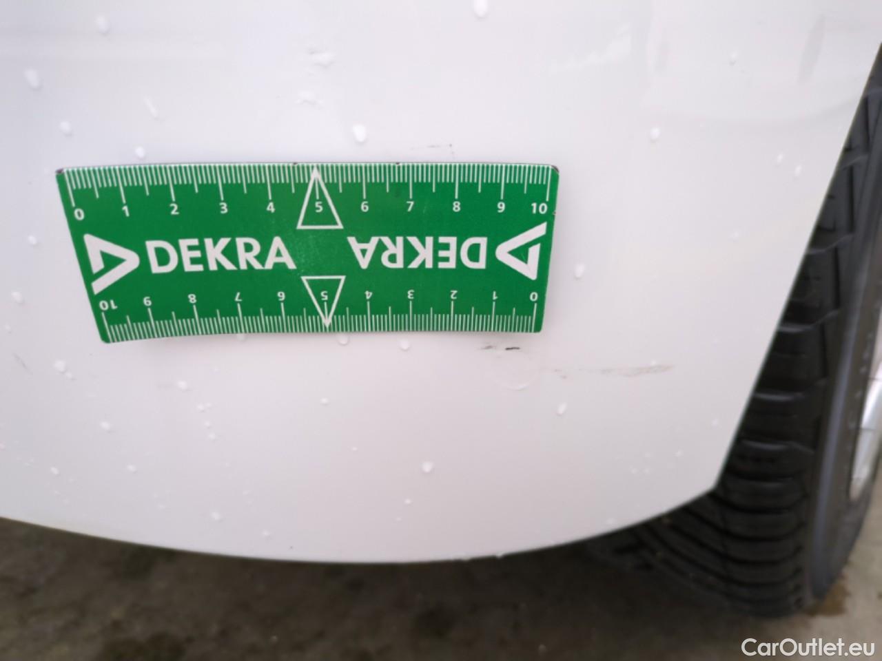  Peugeot  208  Premium 1.5 HDi 100CV BVM6 E6d #49