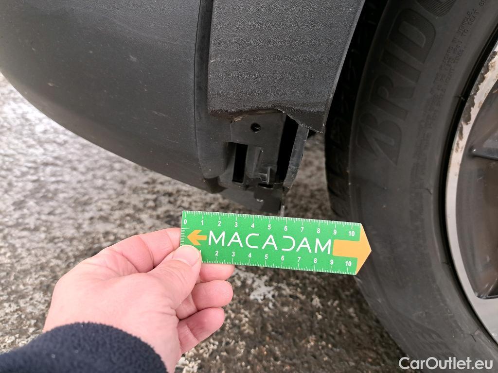  Peugeot  3008  GT Line 1.5 HDi 130CV BVA8 E6dT #17